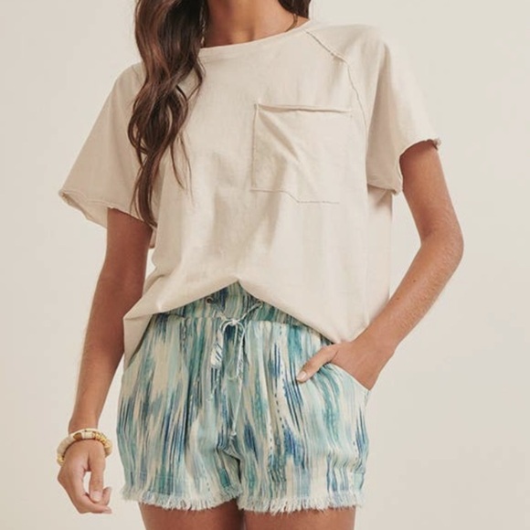 The Lucy Pocket Tee - White Smoke - Picture 2 of 4